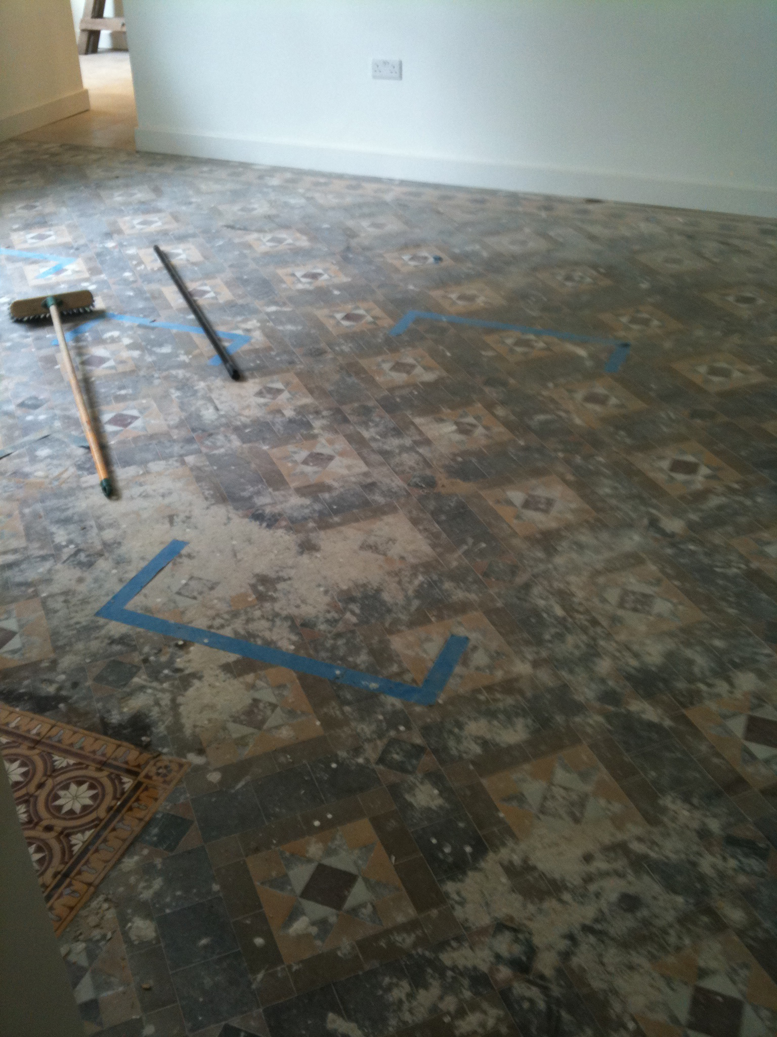 Victorian Tiles Floor Cleaning