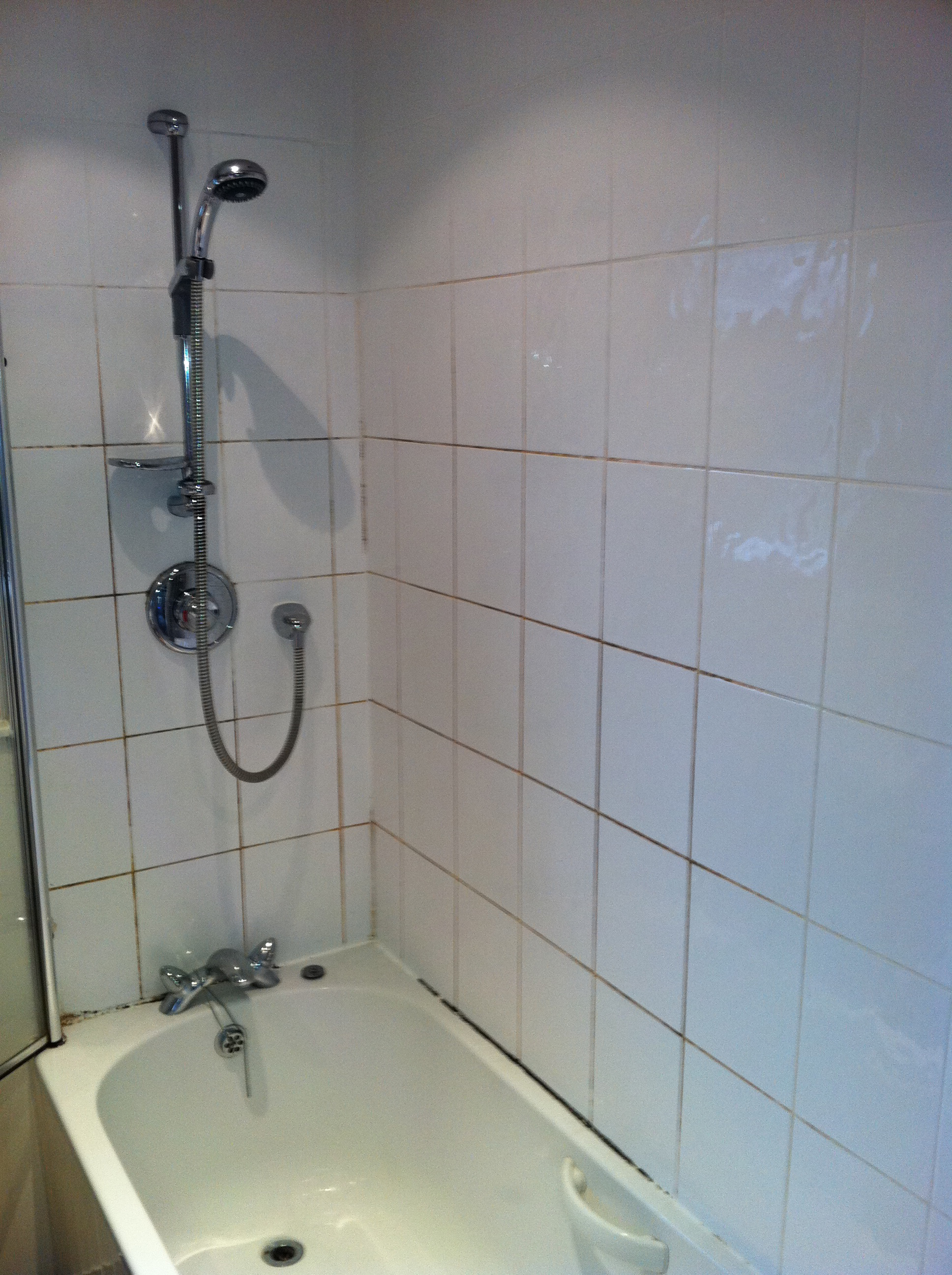 Commercial Grout Cleaning & Recolouring
