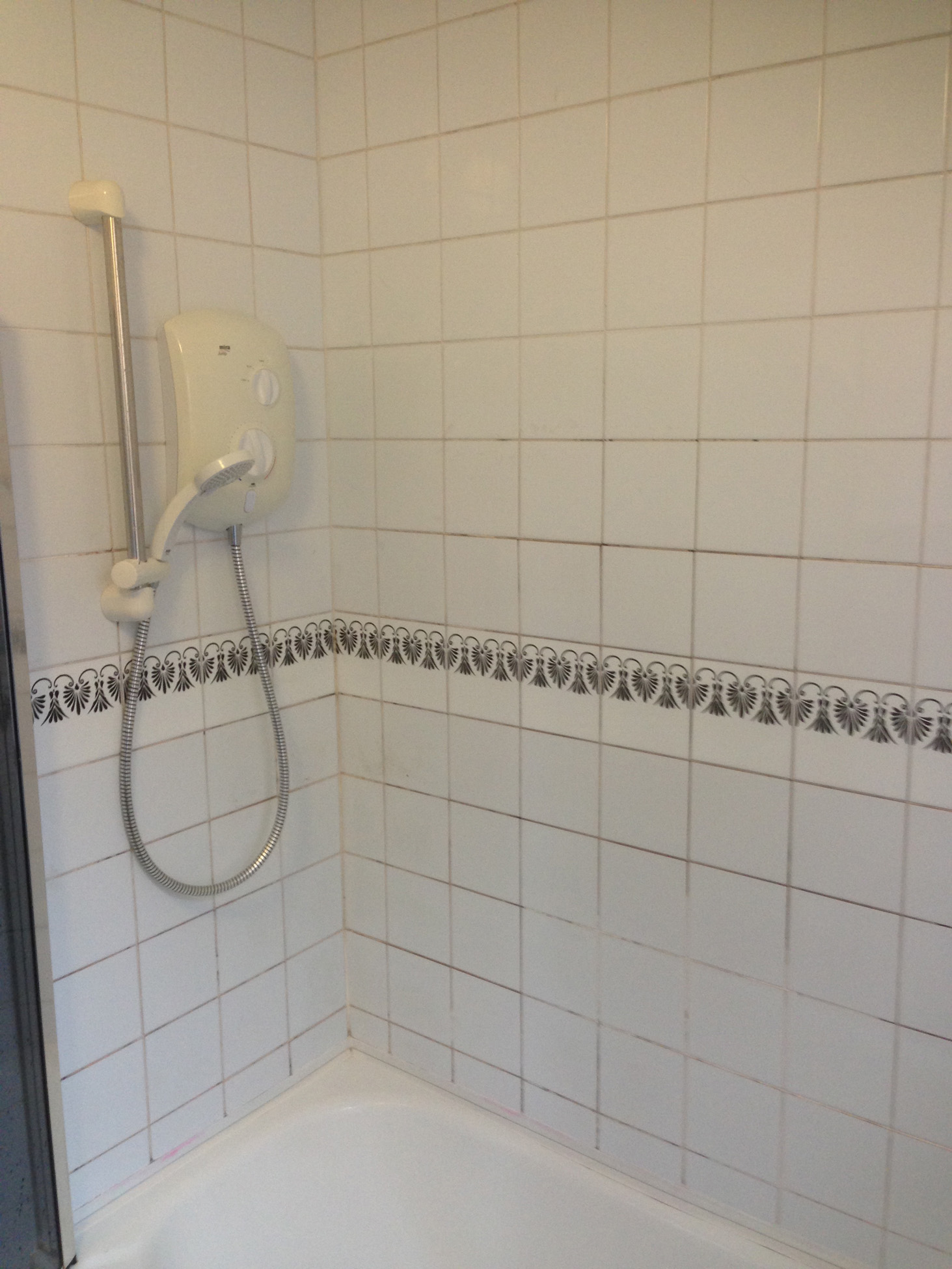 Grout Cleaning & Recolouring