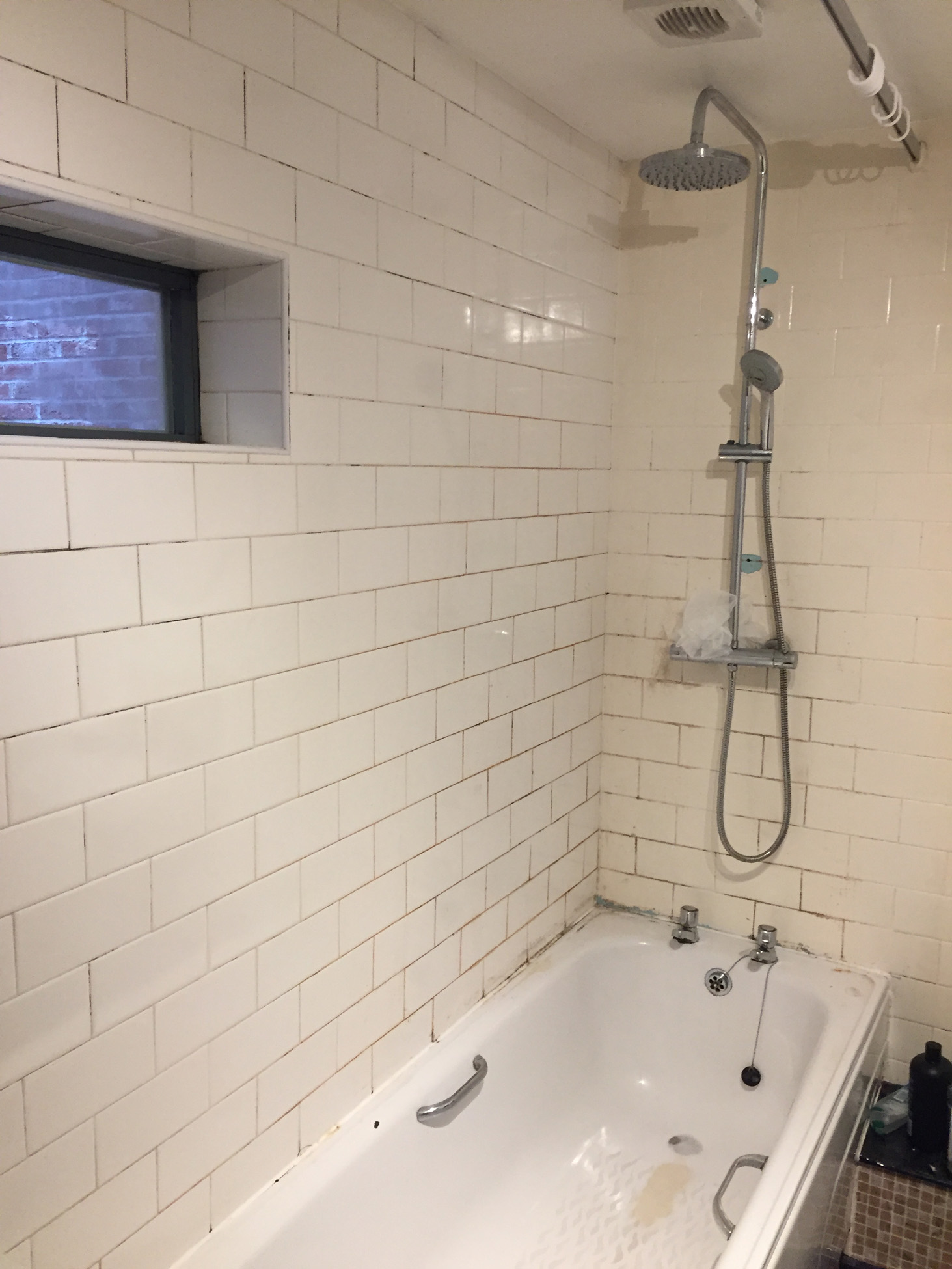 Grout Cleaning & Recolouring